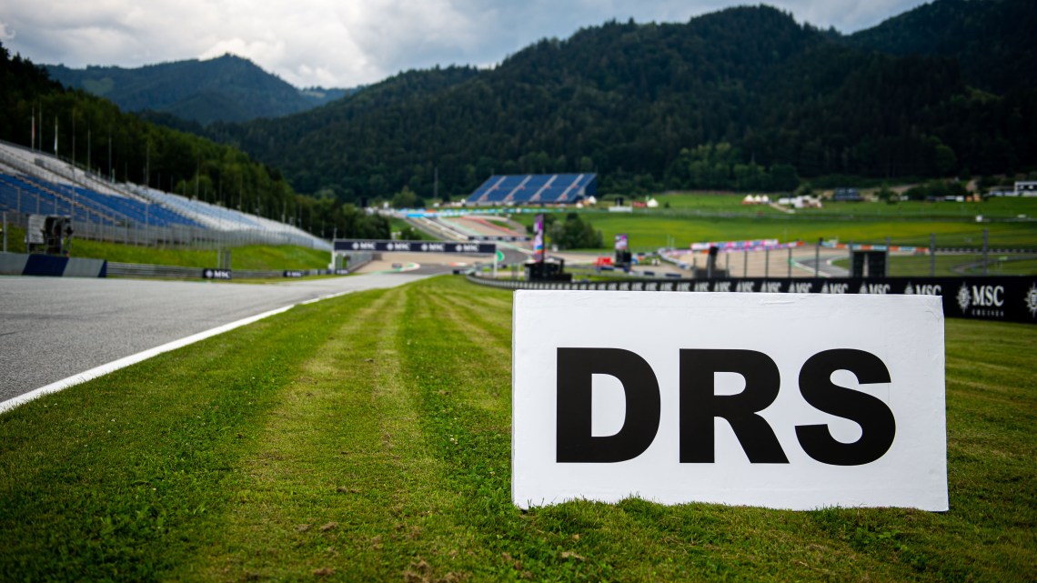 F2 Austrian GP: Marcus Armstrong leads sprint from start to finish