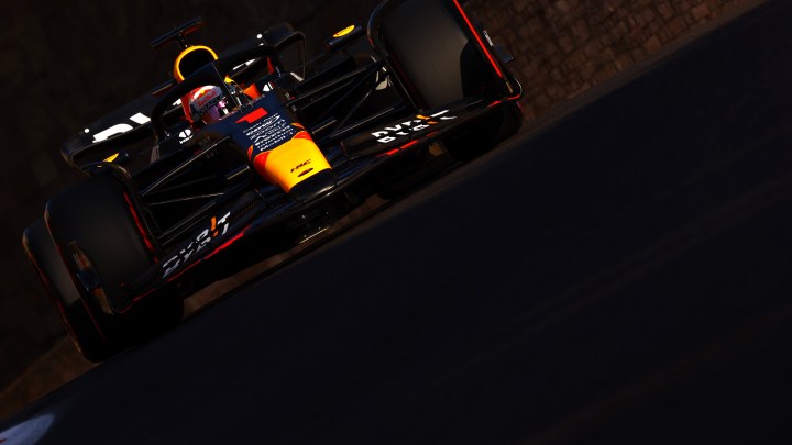 Azerbaijan GP: Verstappen on top in dramatic sole practice session