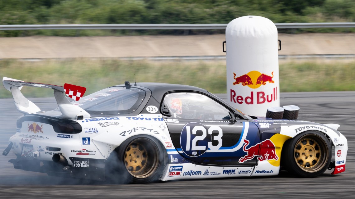 Verstappen taught how to drift by ‘Mad’ Mike Whiddett amid F1 summer break