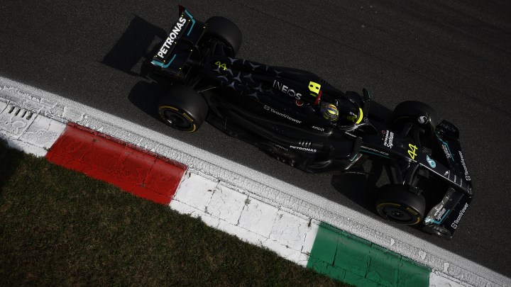 Hamilton apologises to Piastri for Italian GP turn four incident