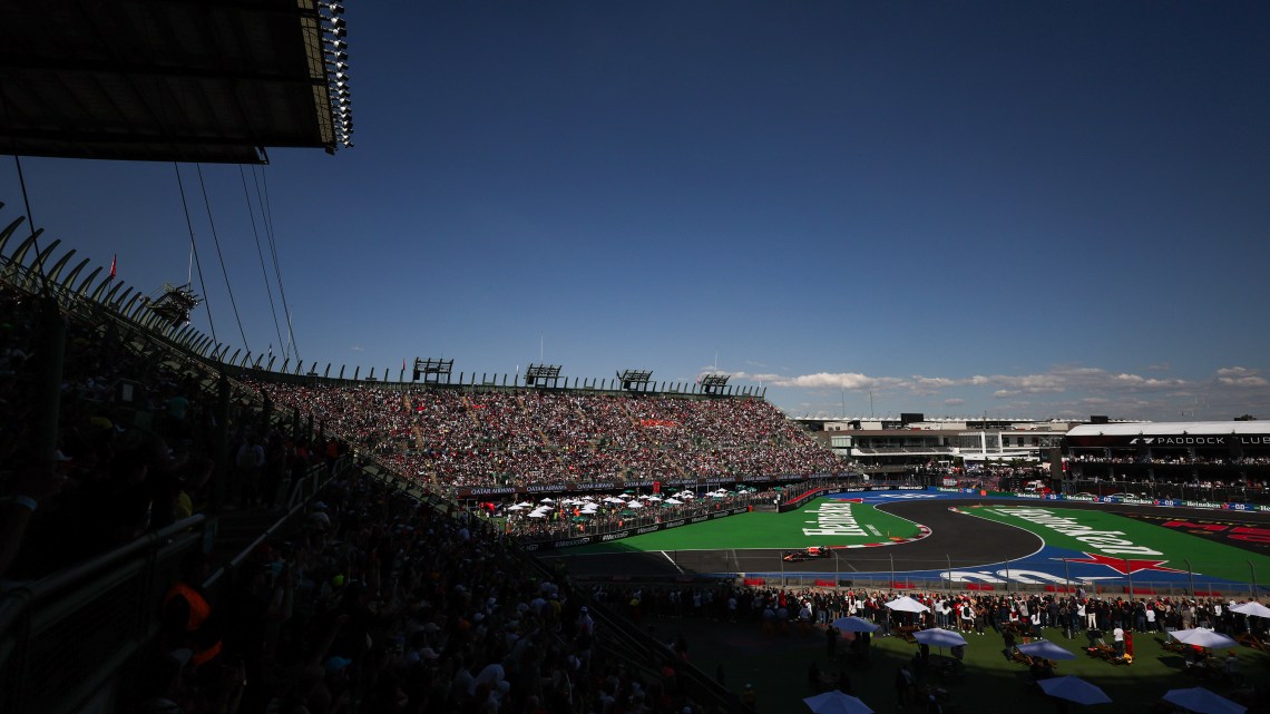 Fight erupts at Mexico Grand Prix amongst fans