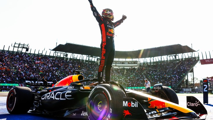 Verstappen breaks own record with 16th win this season at Mexico GP