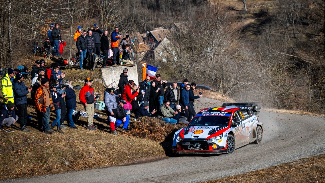 Rallye Monte-Carlo 2024: Neuville takes rally lead but Ogier remains close