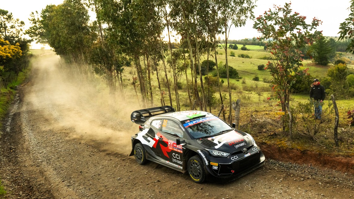 Evans takes Rally Chile lead as Ogier suffers puncture
