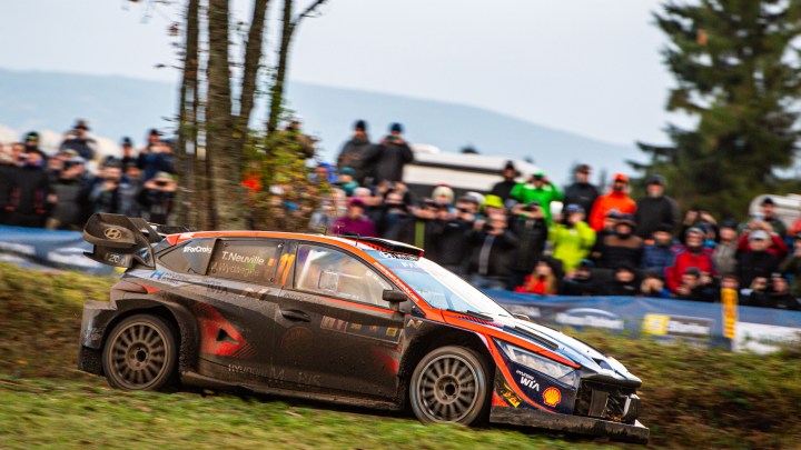 How can Thierry Neuville win WRC title in Central European Rally?
