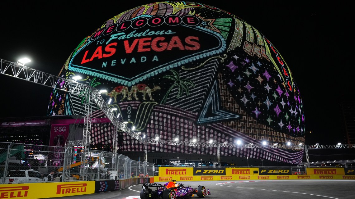 How can Verstappen claim the F1 championship in Las Vegas?