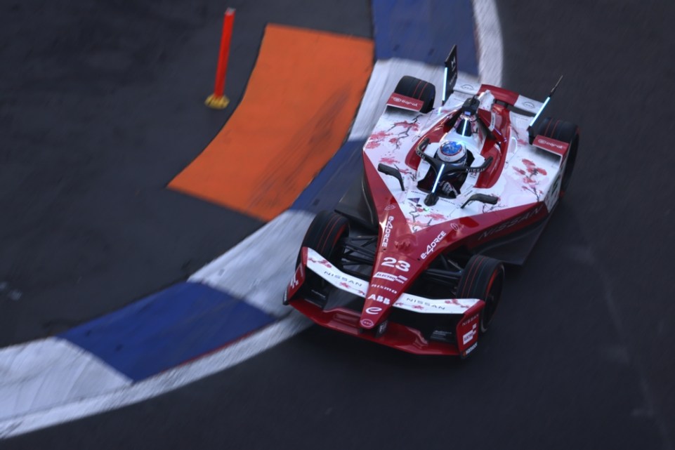 Oliver Rowland secures first Formula E win of 2025 with late charge at Mexico E-Prix