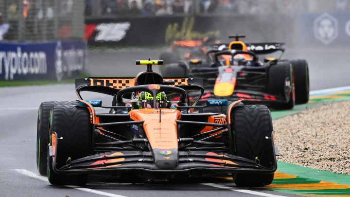 Norris wins dramatic 2025 F1 Australian GP as several crash