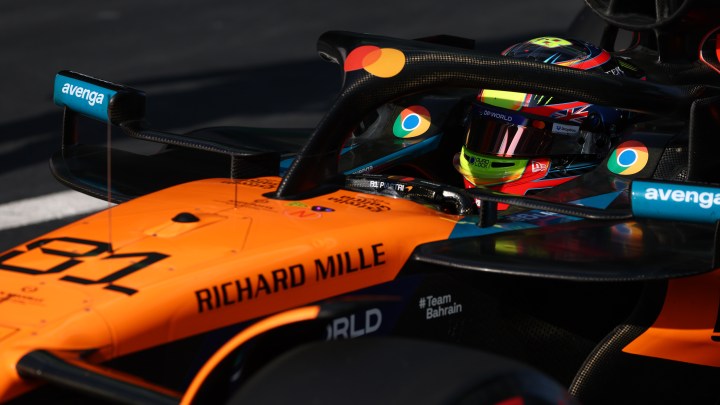 Piastri heads McLaren 1-2 in a commanding F1 Chinese Grand Prix