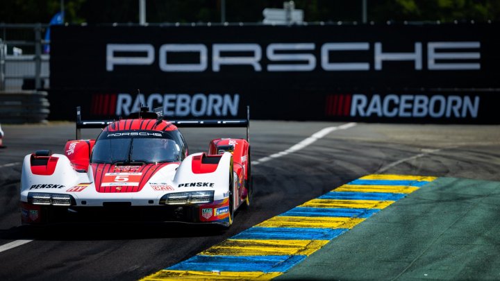 Porsche lead 24 Hours of Le Mans after first hour
