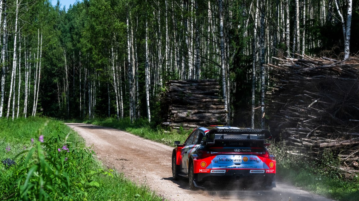 Thierry Neuville takes overnight lead at WRC Rally Estonia
