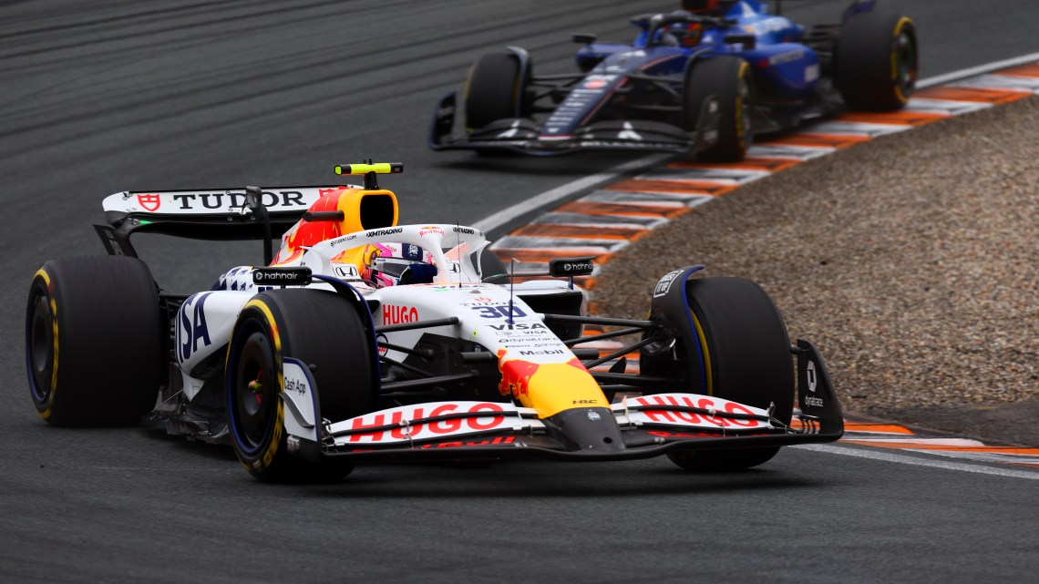 Stewards give reason for Carlos Sainz penalty