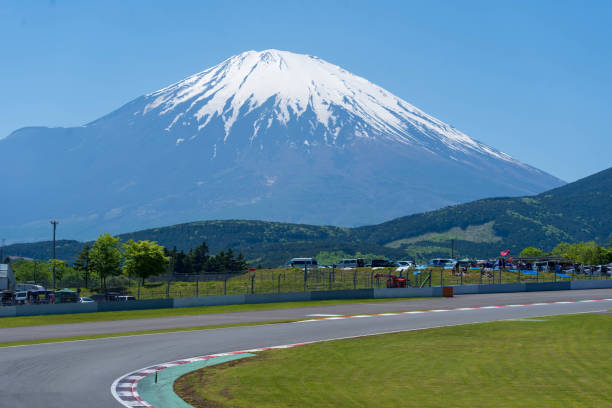 Aston Martin top both classes in final practice at 6 Hours of Fuji