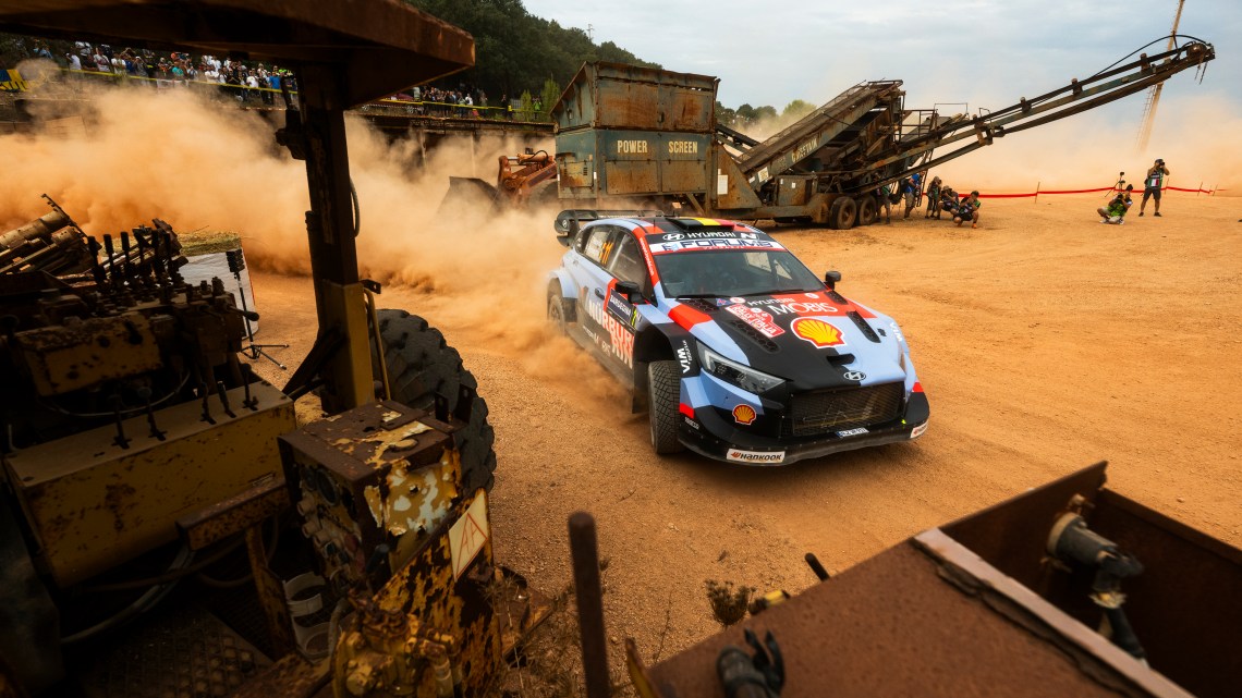 Neuville snatches Rally Italia Sardegna lead on day two final stage